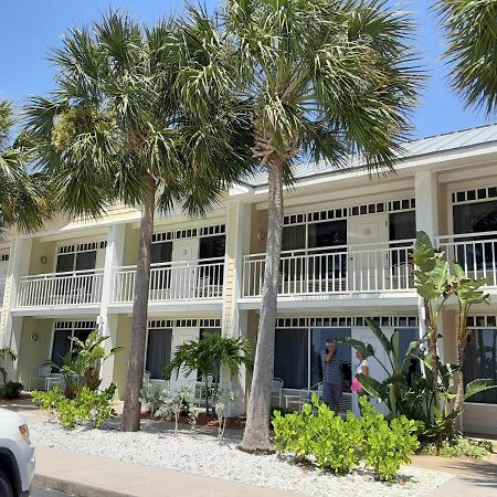 Charming One Bedroom Resort-Style Studio With Pool And Beach Access Ръскин Екстериор снимка