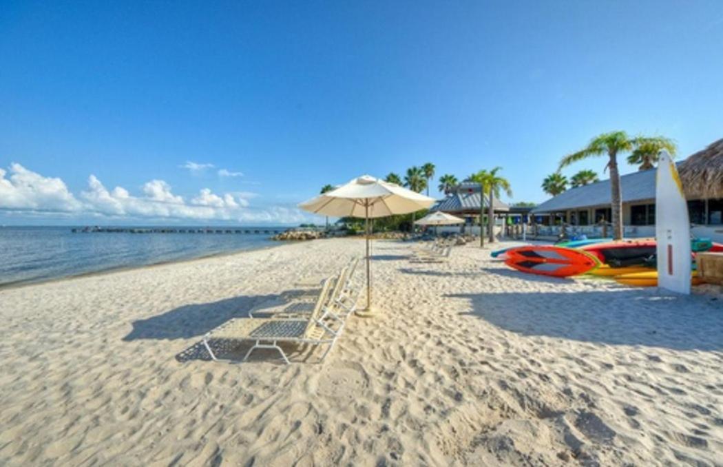 Charming One Bedroom Resort-Style Studio With Pool And Beach Access Ръскин Екстериор снимка